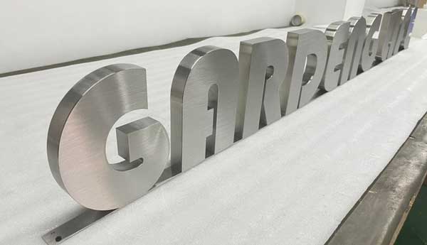 Làm chữ nổi inox 304 Bình Dương