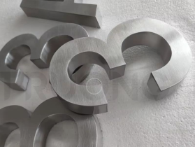 Chữ nổi Inox trắng