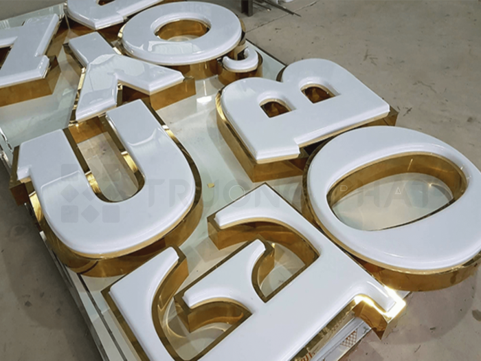 Chữ Mica hút nổi