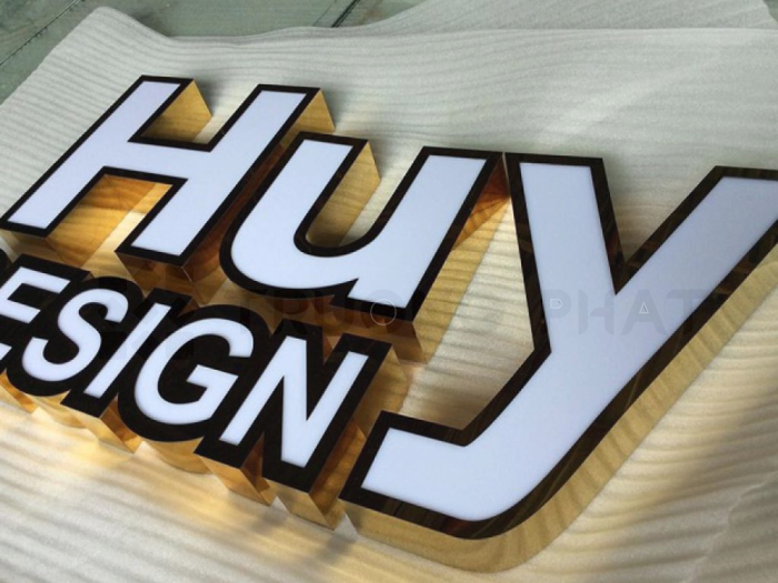 Logo Chữ Chân Inox Mặt Mica Gắn Led