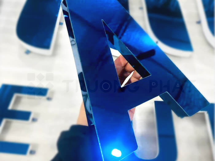 INOX MÀU XANH DƯƠNG